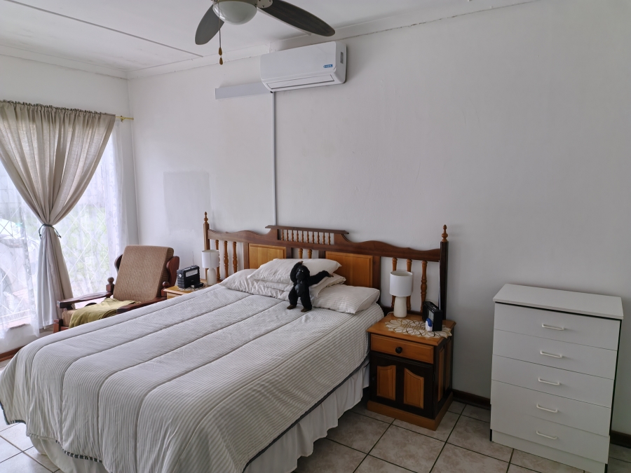 5 Bedroom Property for Sale in Van Riebeeck Hoogte Eastern Cape